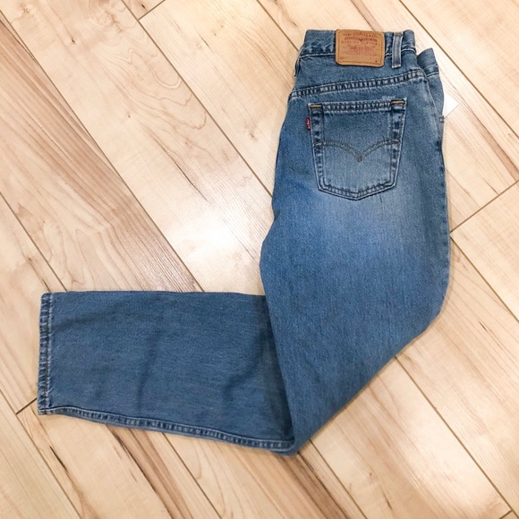 Levi’s Boyfriend Jeans - Picture 2 of 4